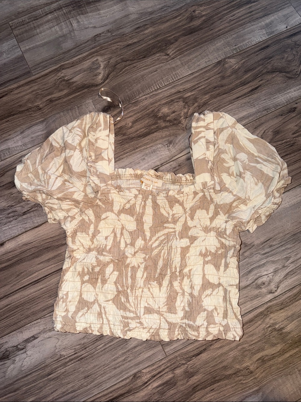 Smocked Puff Sleeve Crop Top - Neutral Cream Floral